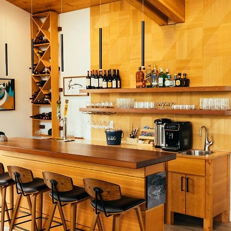 The Lodge At 58* North King Salmon Bagian luar foto